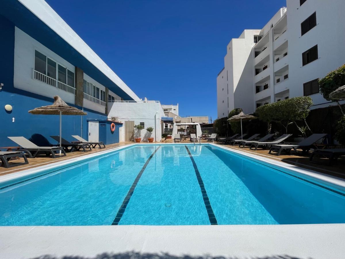 Apartamentos Cel Blau Santa Eularia des Riu Luaran gambar