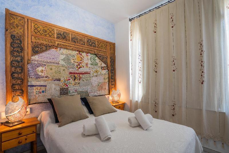 Apartamentos Cel Blau Santa Eularia des Riu Bilik gambar