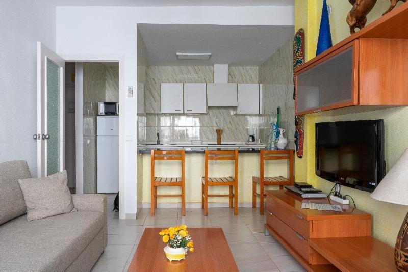 Apartamentos Cel Blau Santa Eularia des Riu Bilik gambar