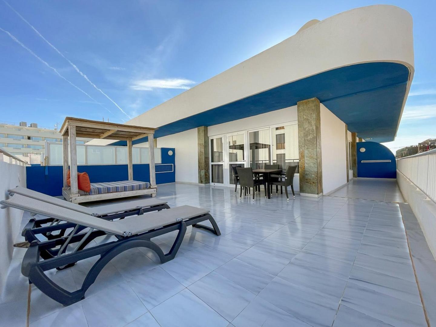 Apartamentos Cel Blau Santa Eularia des Riu Luaran gambar