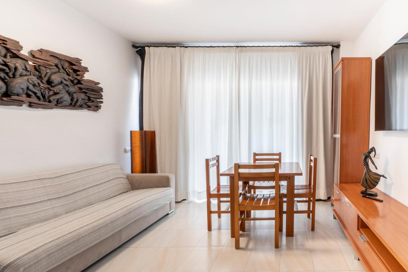 Apartamentos Cel Blau Santa Eularia des Riu Bilik gambar