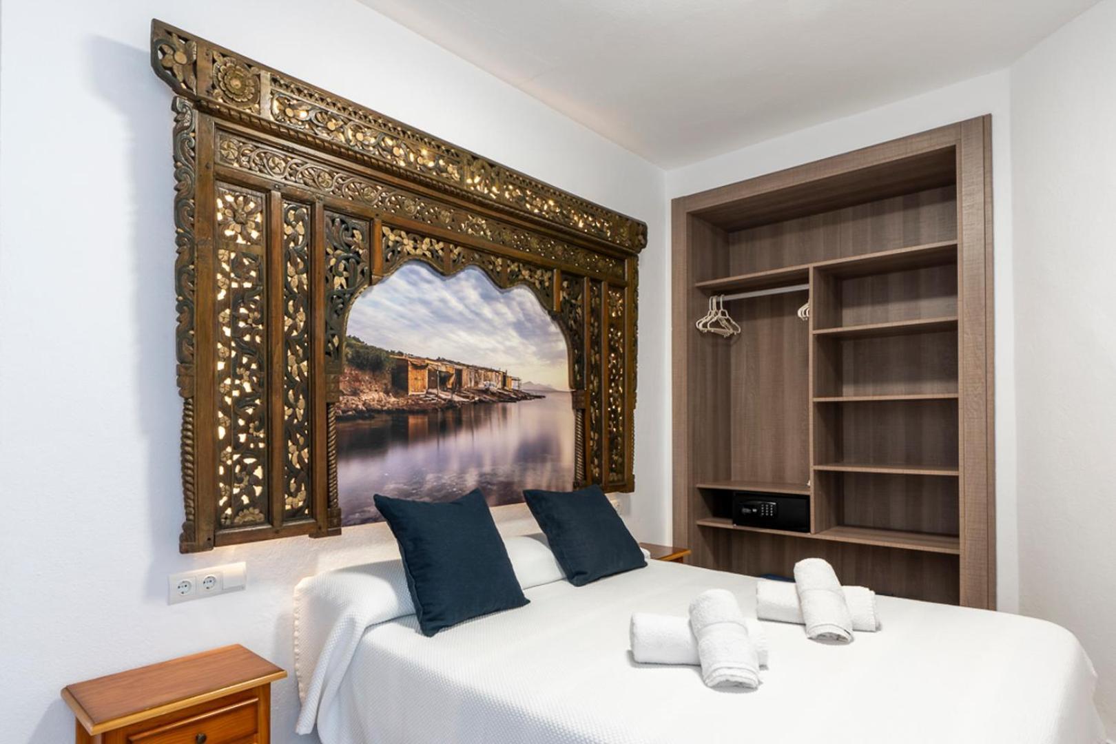 Apartamentos Cel Blau Santa Eularia des Riu Luaran gambar