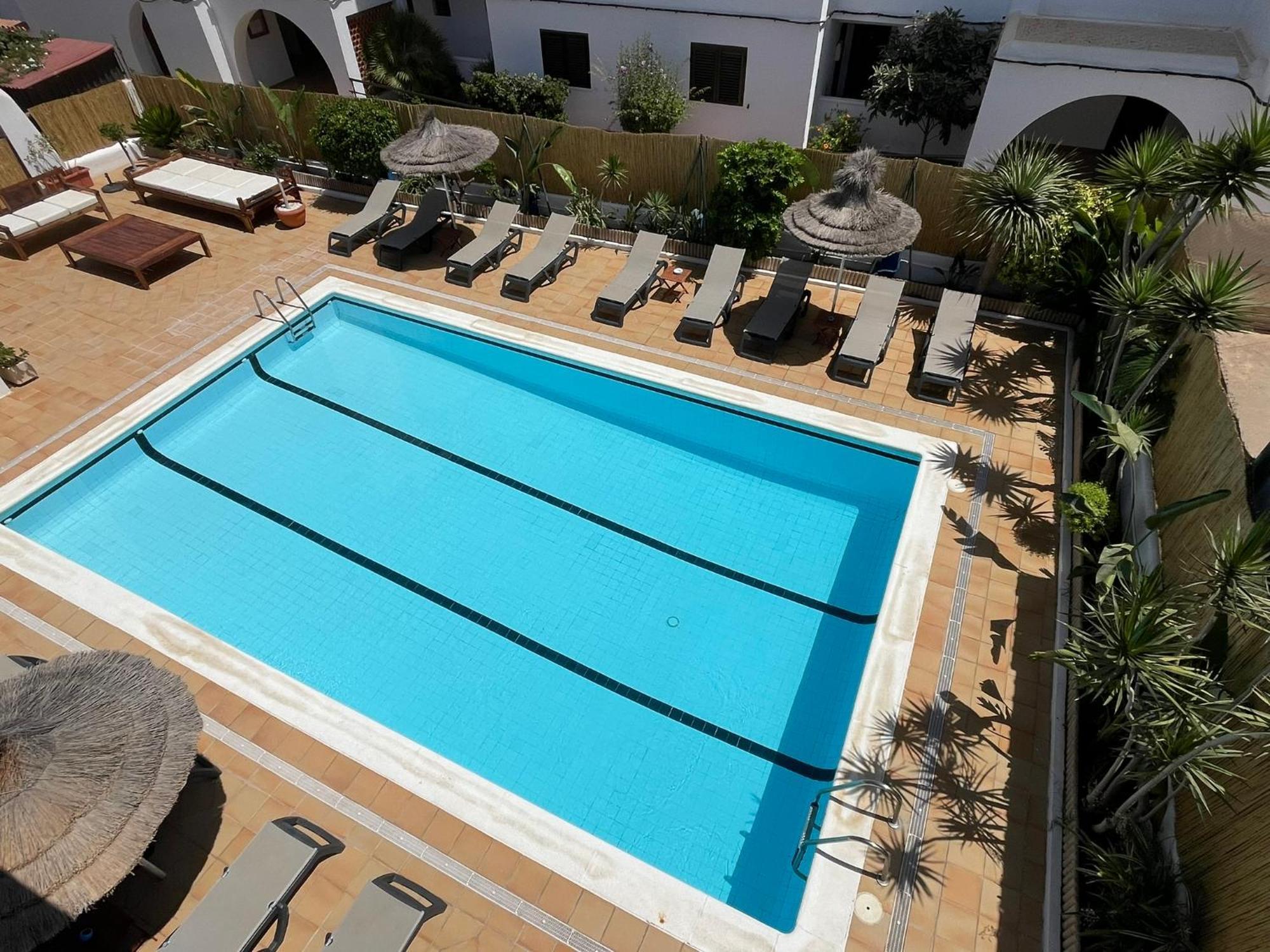 Apartamentos Cel Blau Santa Eularia des Riu Luaran gambar