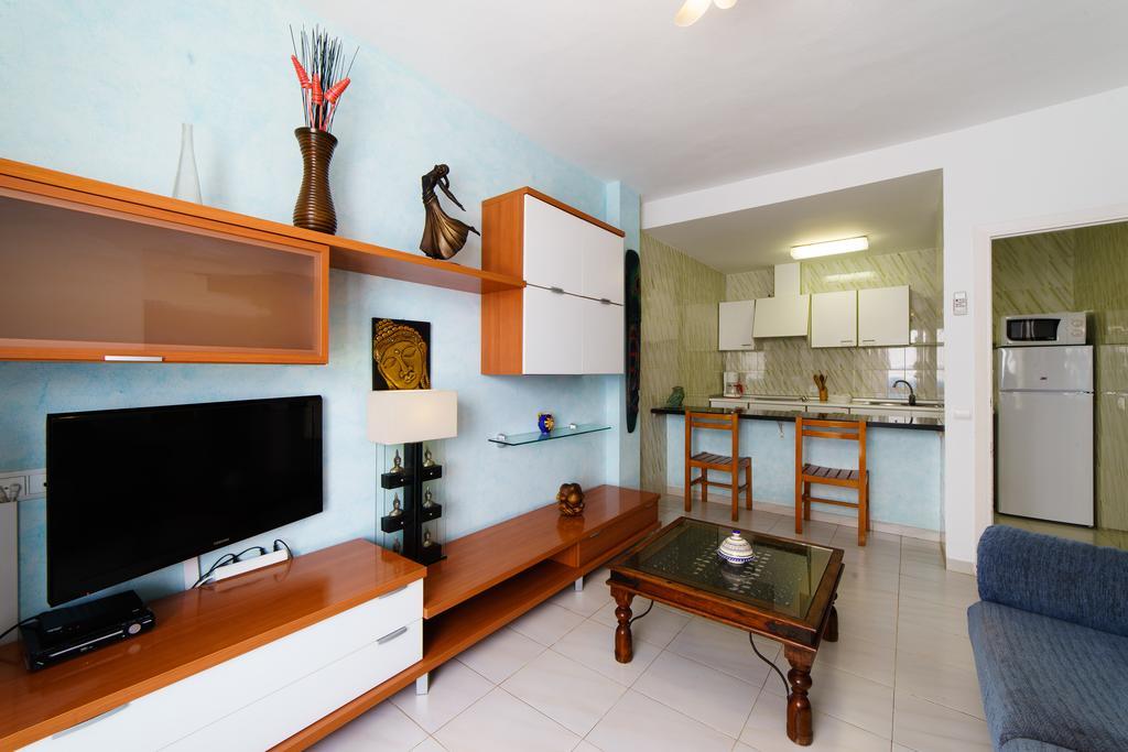 Apartamentos Cel Blau Santa Eularia des Riu Luaran gambar