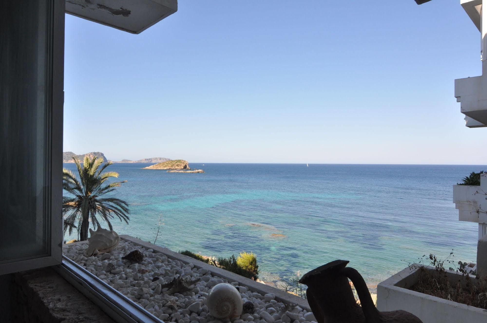 Apartamentos Cel Blau Santa Eularia des Riu Luaran gambar