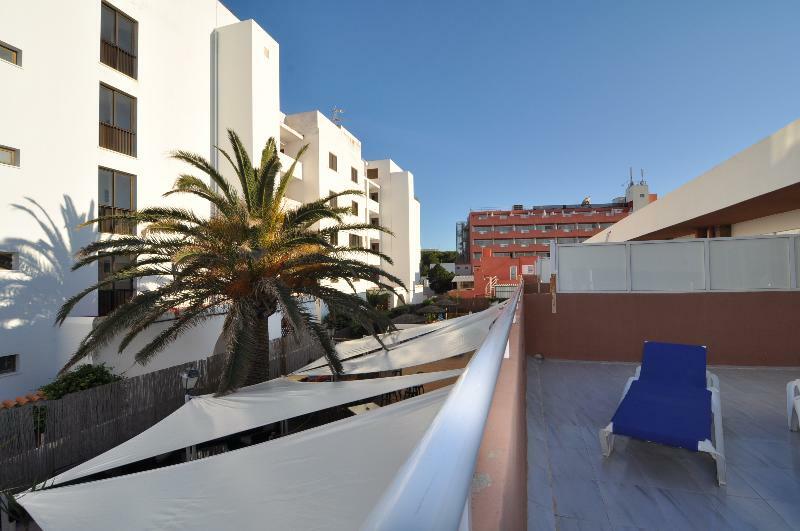 Apartamentos Cel Blau Santa Eularia des Riu Luaran gambar
